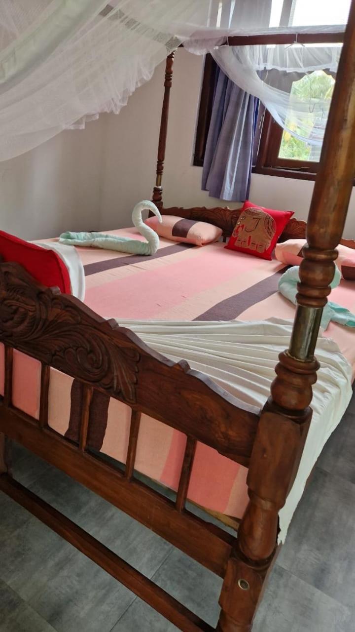 Damith Guest House Unawatuna Exterior photo