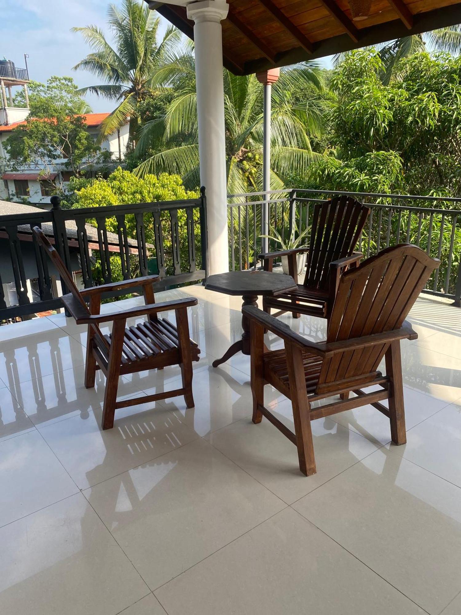 Damith Guest House Unawatuna Exterior photo