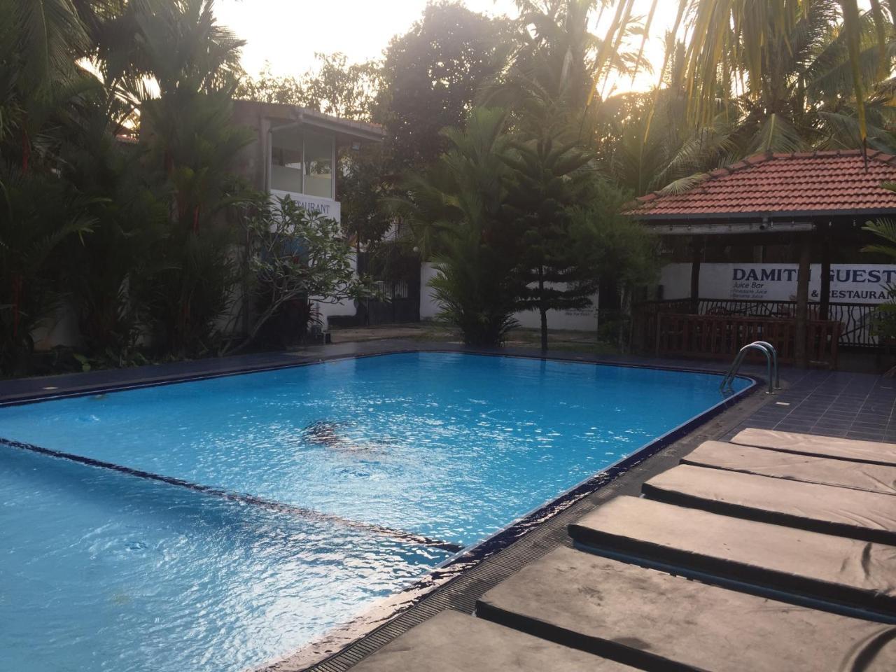 Damith Guest House Unawatuna Exterior photo